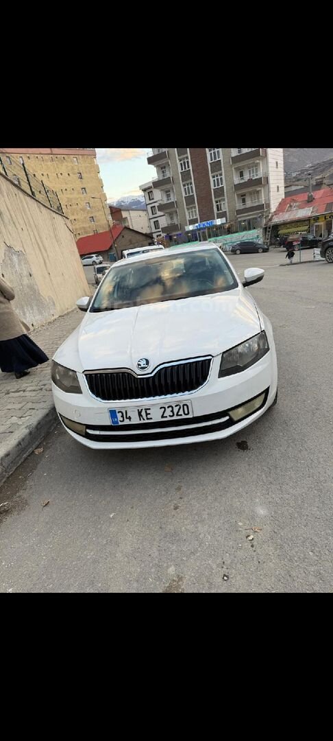 Sahibinden Skoda Octavia 1.6 TDI Ambition 2014 Model Hakkari 186.000 km Beyaz 4