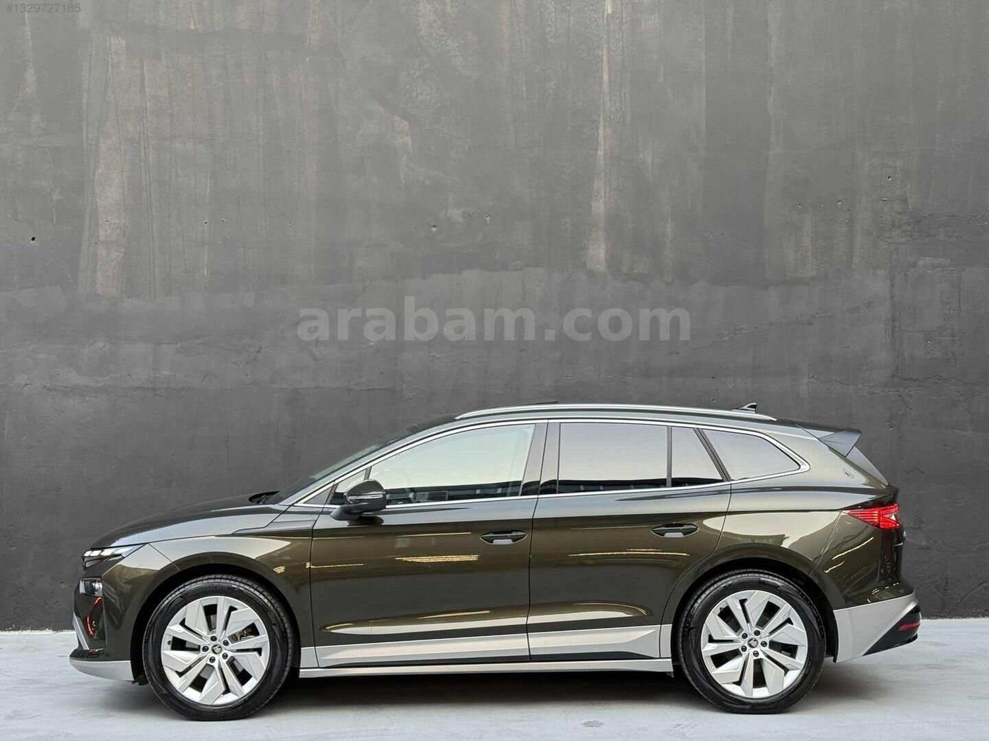 Galeriden Skoda Enyaq E-Prestige 2025 Model İstanbul 9.000 km Yeşil 7