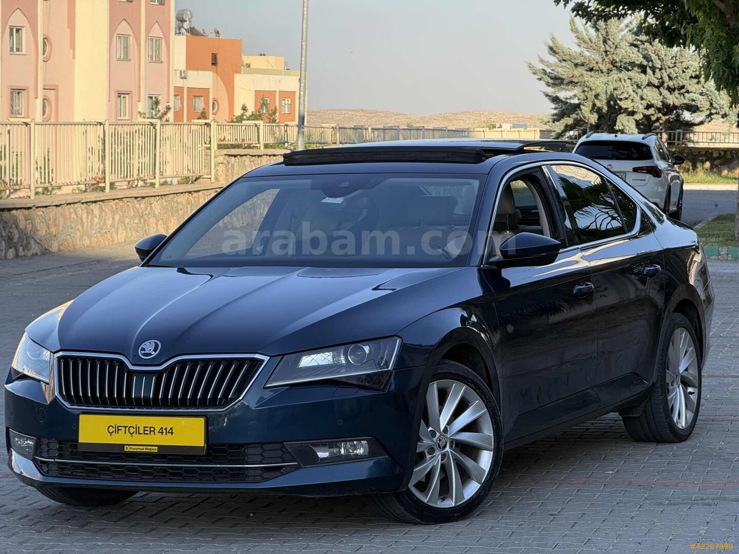Galeriden Skoda SuperB 1.6 TDI Prestige 2016 Model Şanlıurfa 300.000 km Lacivert 3
