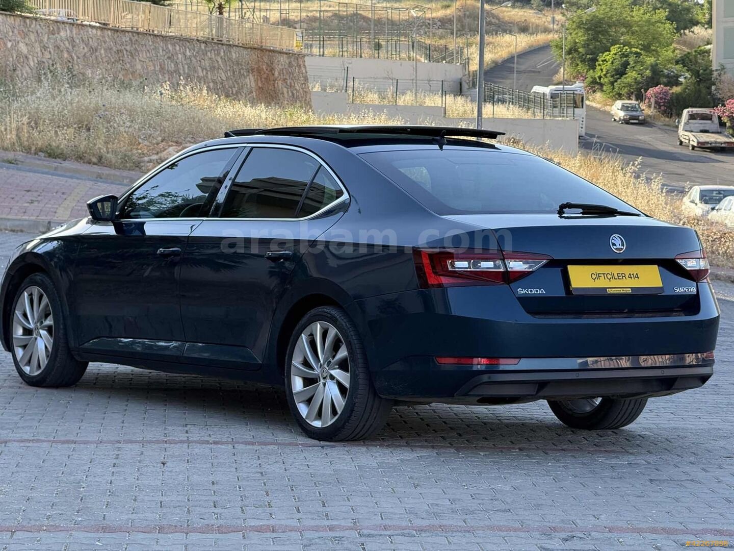 Galeriden Skoda SuperB 1.6 TDI Prestige 2016 Model Şanlıurfa 300.000 km Lacivert 5