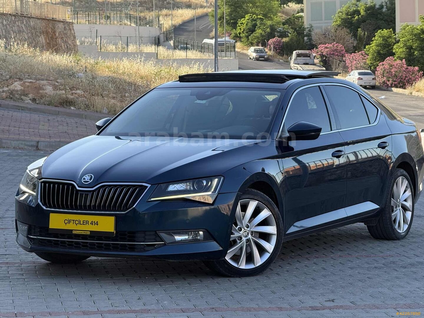 Galeriden Skoda SuperB 1.6 TDI Prestige 2016 Model Şanlıurfa 300.000 km Lacivert 2