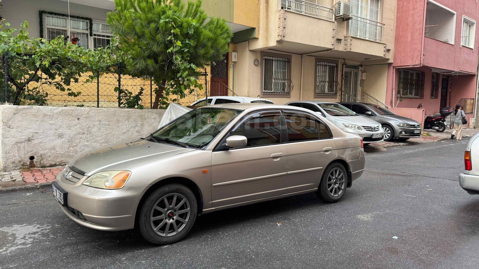 Sahibinden Honda Civic 1.4 S 2002 Model İstanbul 245.000 km Bej 1