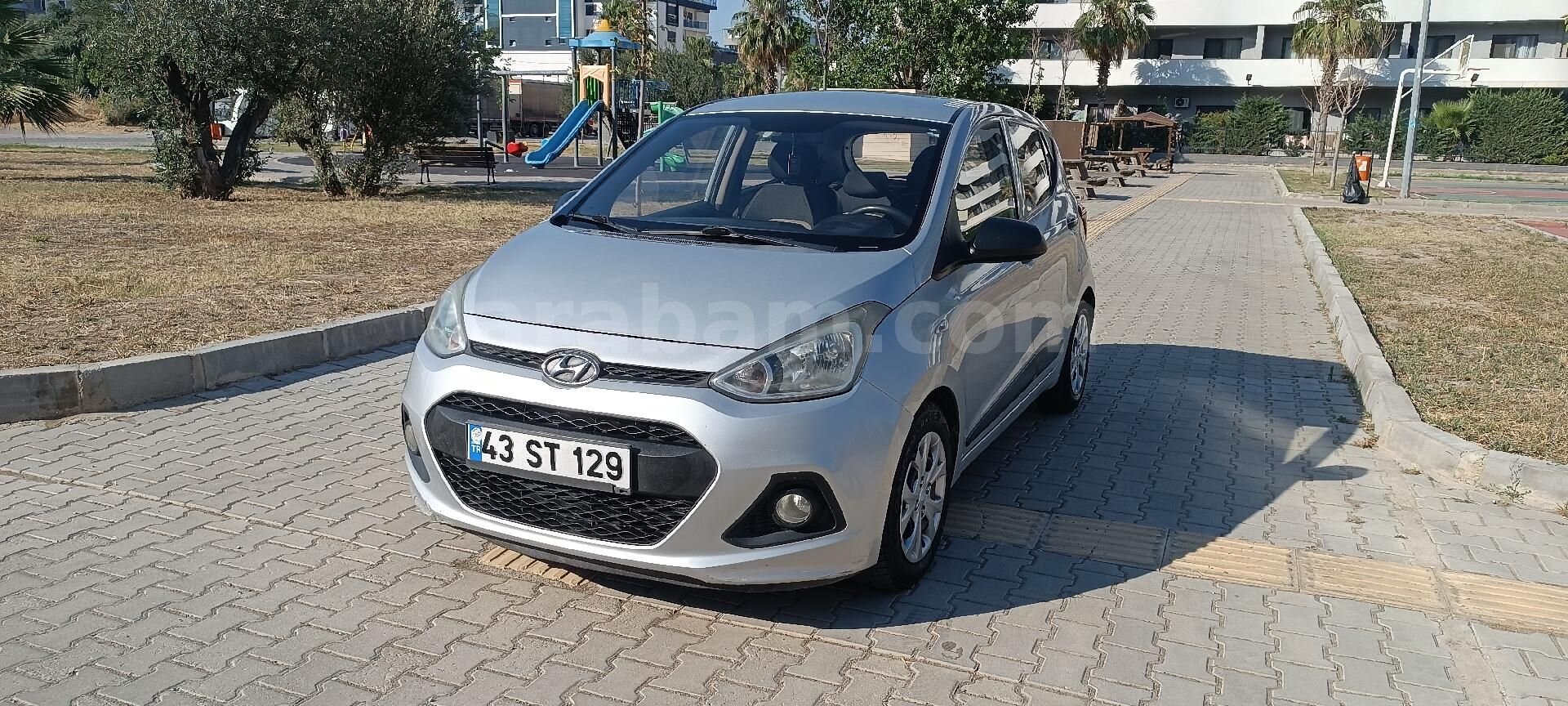 Sahibinden Hyundai i10 1.0 D-CVVT Style 2013 Model İzmir 222.000 km Gri (Gümüş) 4