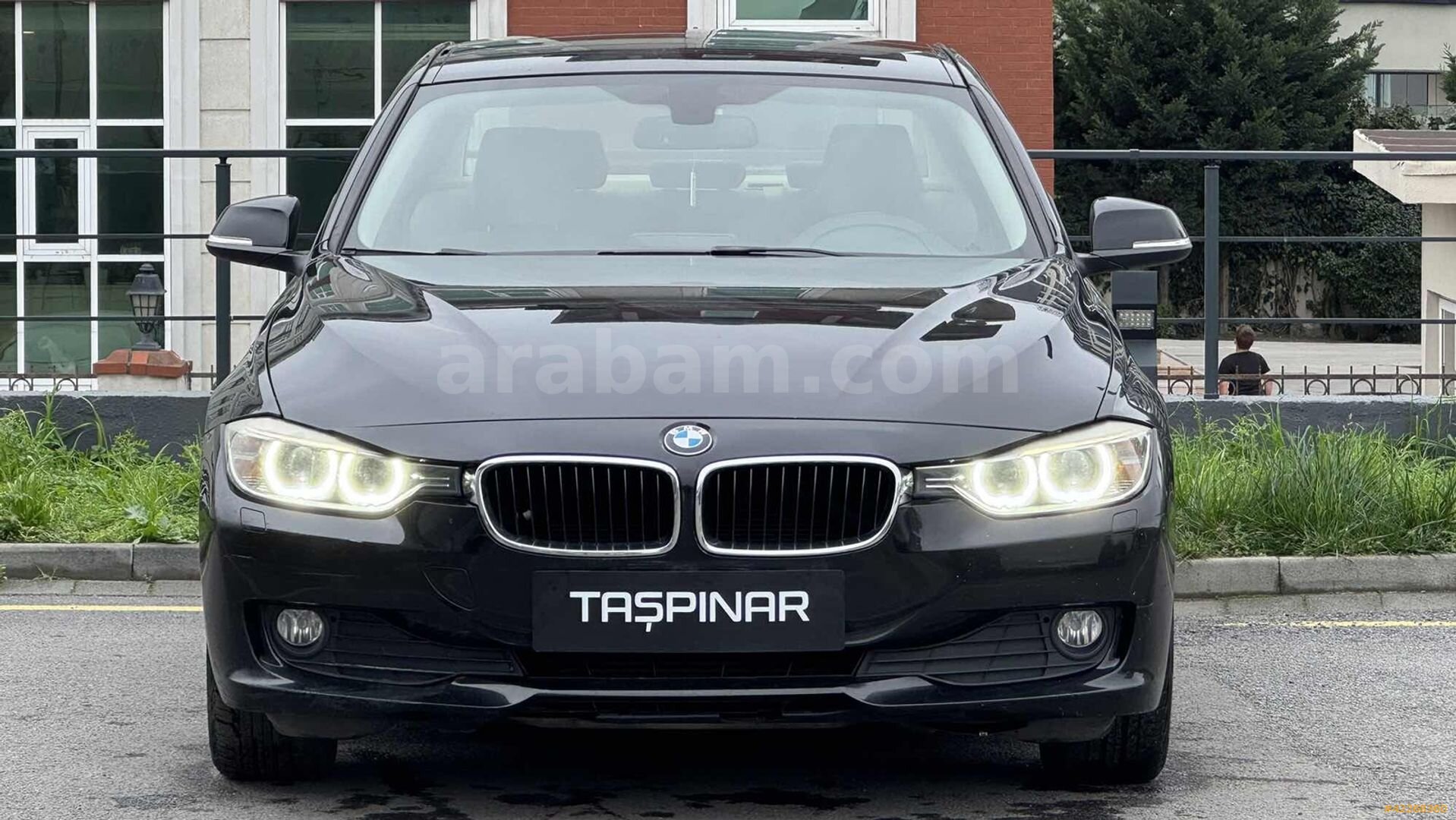 Galeriden BMW 3 Serisi 316i Standart 2013 Model İstanbul 198.000 km Siyah 4
