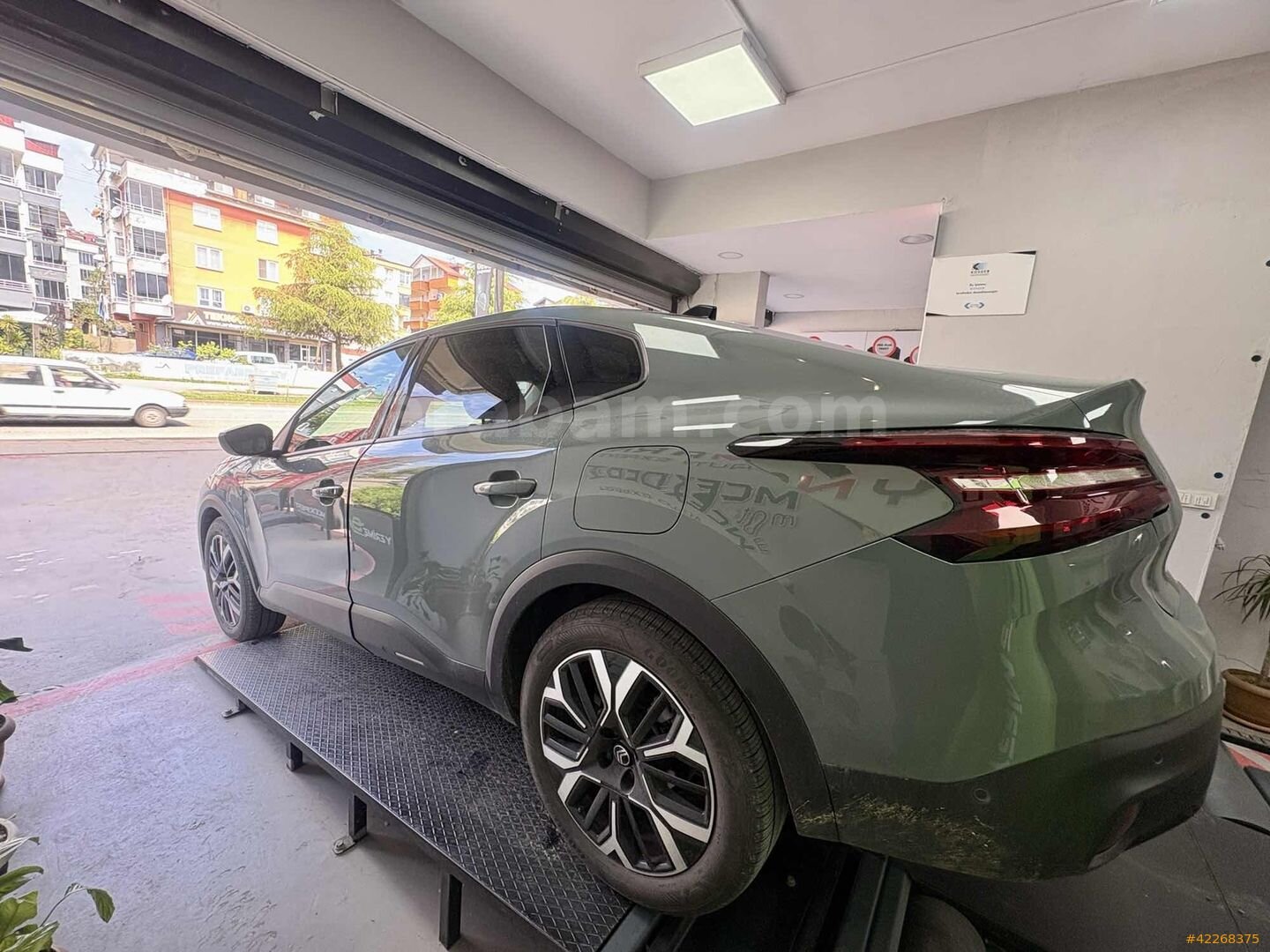 Galeriden Citroen C4 X 1.2 PureTech Max 2025 Model Ordu 20.000 km Yeşil 6