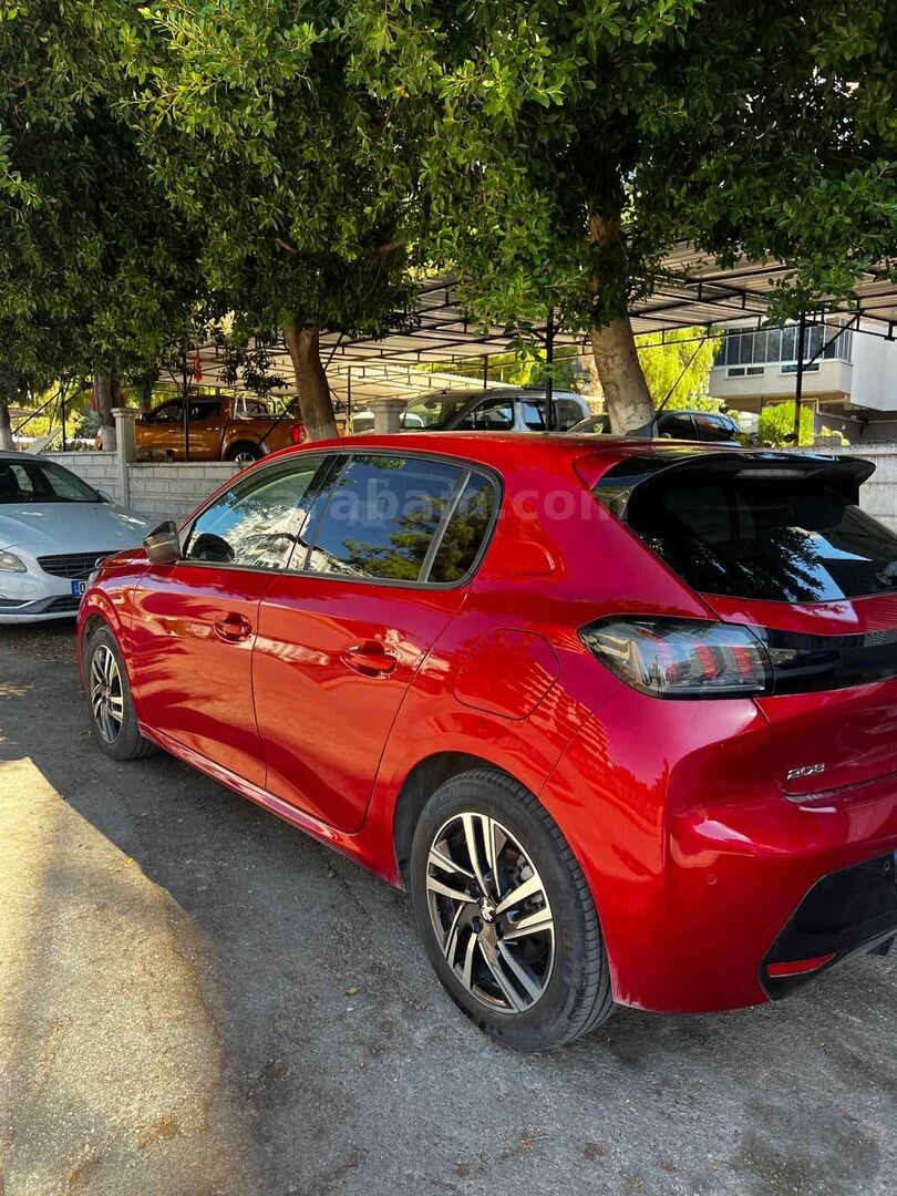 Sahibinden Peugeot 208 1.2 PureTech Allure Selection 2023 Model Antalya 36.000 km Kırmızı 3