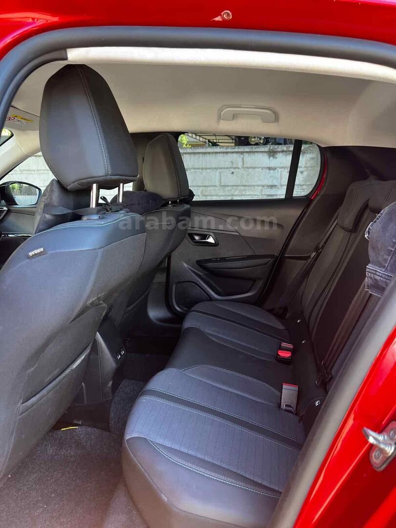 Sahibinden Peugeot 208 1.2 PureTech Allure Selection 2023 Model Antalya 36.000 km Kırmızı 5