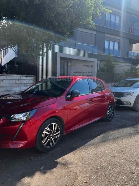 Sahibinden Peugeot 208 1.2 PureTech Allure Selection 2023 Model Antalya 36.000 km Kırmızı