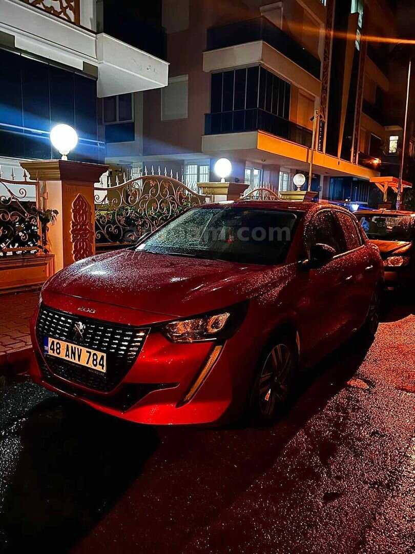 Sahibinden Peugeot 208 1.2 PureTech Allure Selection 2023 Model Antalya 36.000 km Kırmızı 7
