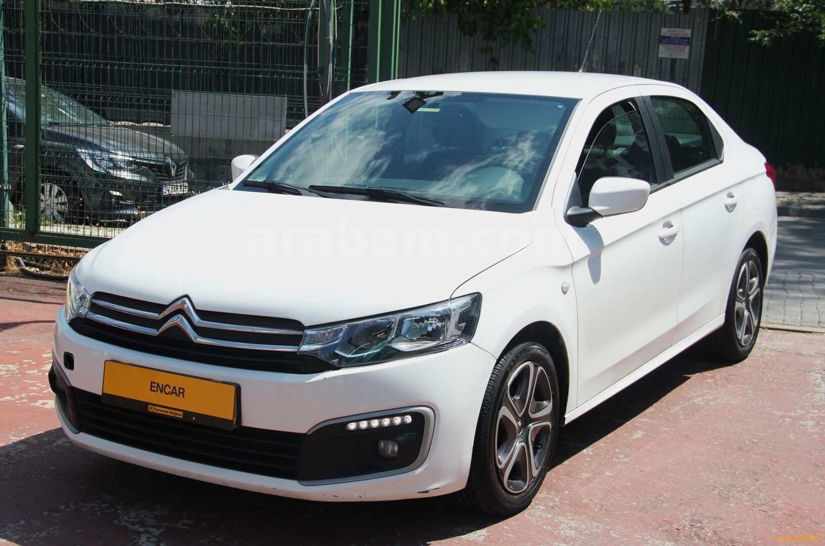 Galeriden Citroen C-Elysée 1.6 BlueHDI Feel 2018 Model İstanbul 209.645 km Beyaz 4