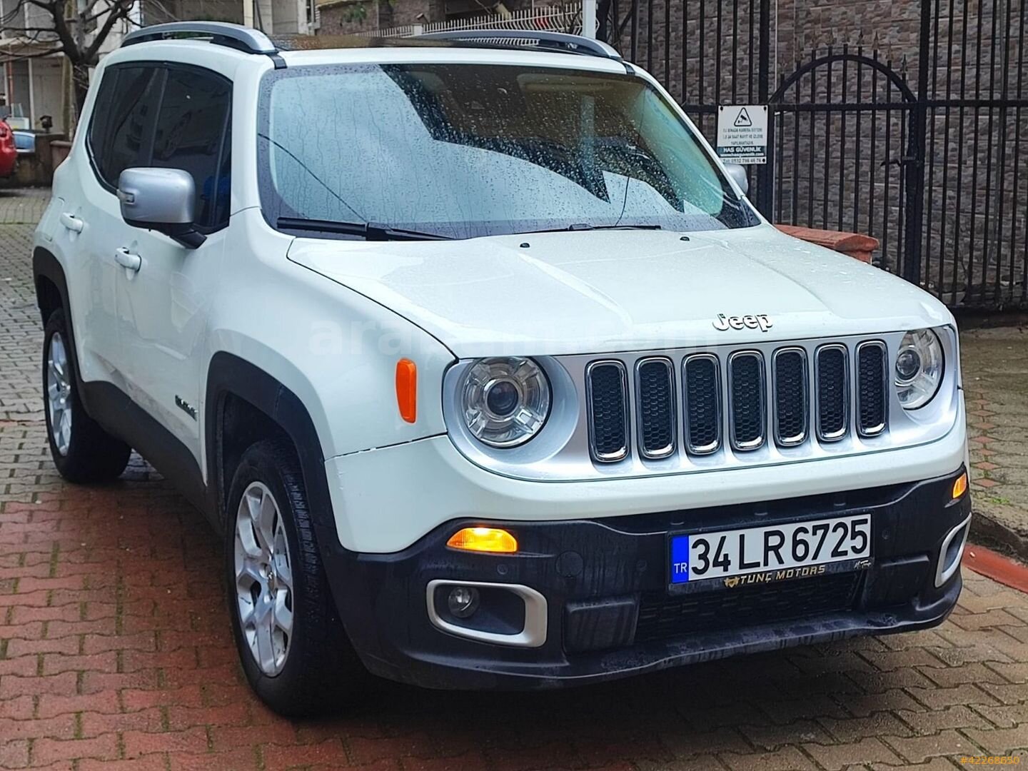 Galeriden Jeep Renegade 1.4 MultiAir Limited 2016 Model İstanbul 270.000 km Beyaz 3
