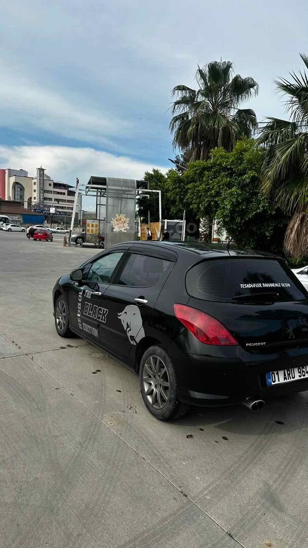 Sahibinden Peugeot 308 1.6 HDi Comfort 2010 Model Adana 300.000 km Siyah 6