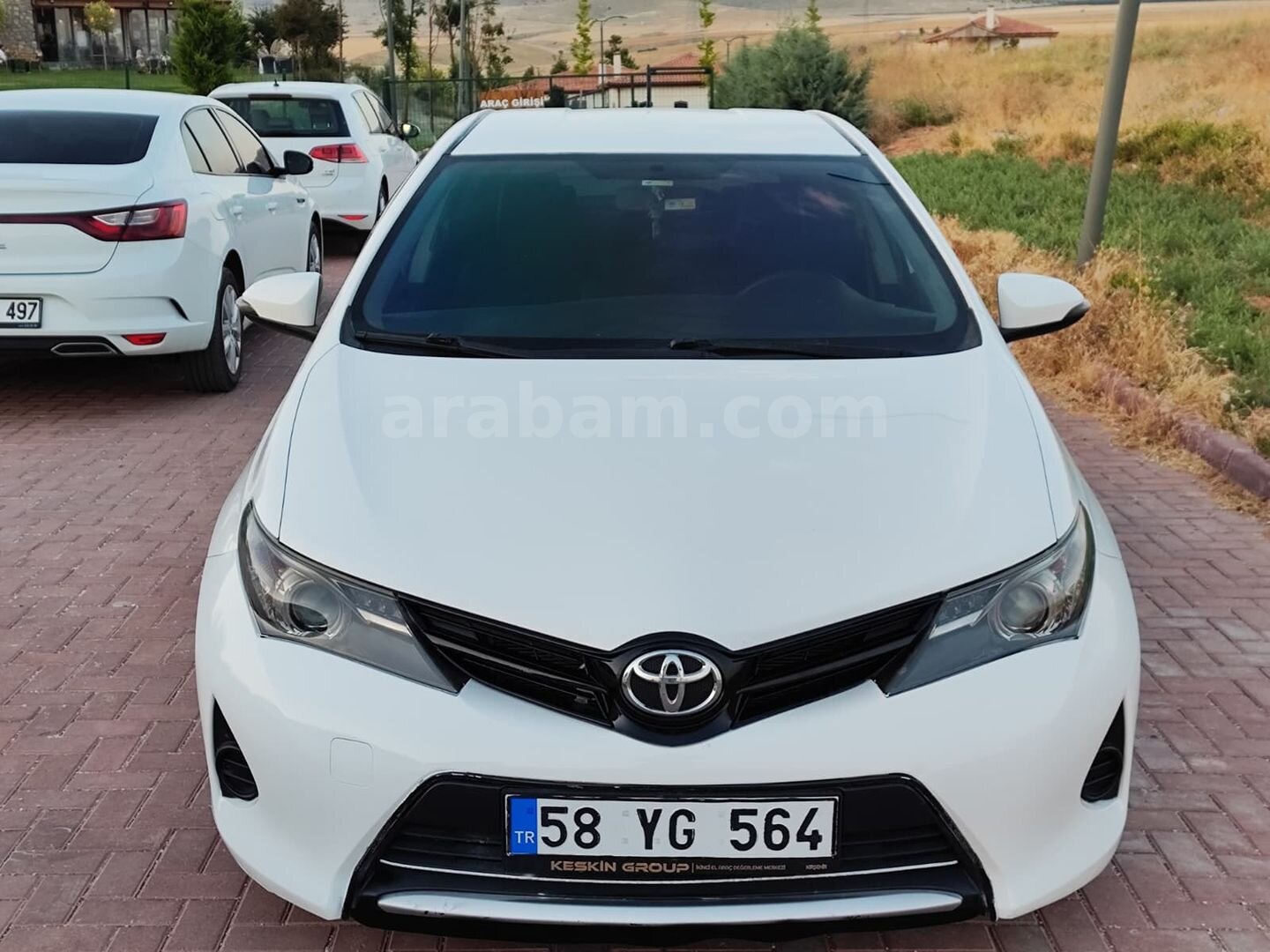 Galeriden Toyota Auris 1.33 Life 2013 Model Kırşehir 130.000 km Beyaz 1