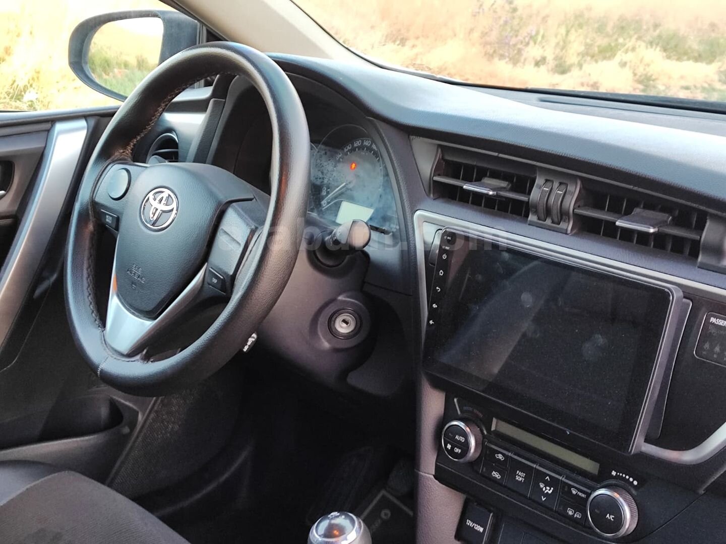 Galeriden Toyota Auris 1.33 Life 2013 Model Kırşehir 130.000 km Beyaz 7