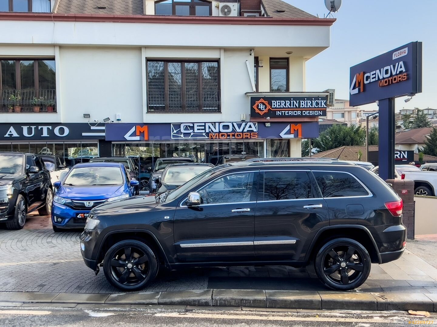 Galeriden Jeep Grand Cherokee 3.0 CRD Overland 2011 Model İstanbul 354.000 km Siyah 2