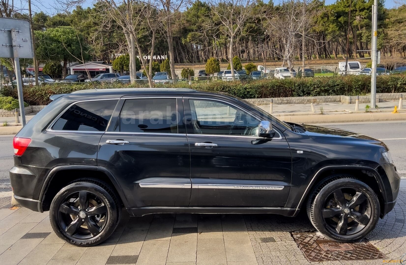 Galeriden Jeep Grand Cherokee 3.0 CRD Overland 2011 Model İstanbul 354.000 km Siyah 7