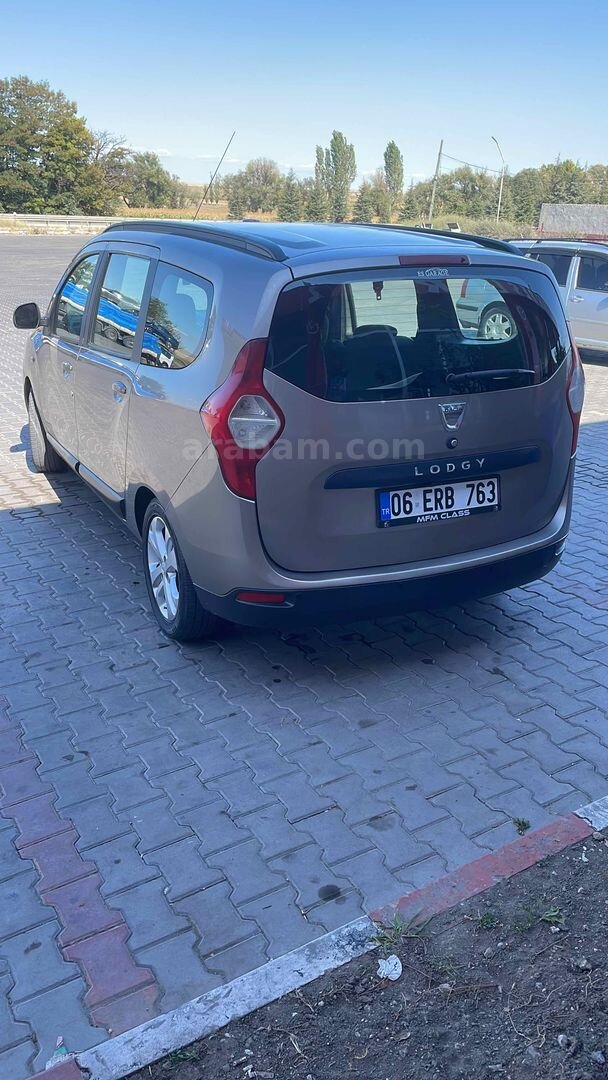 Sahibinden Dacia Lodgy 1.5 dCi Laureate 2014 Model Ankara 275.000 km Kahverengi 3