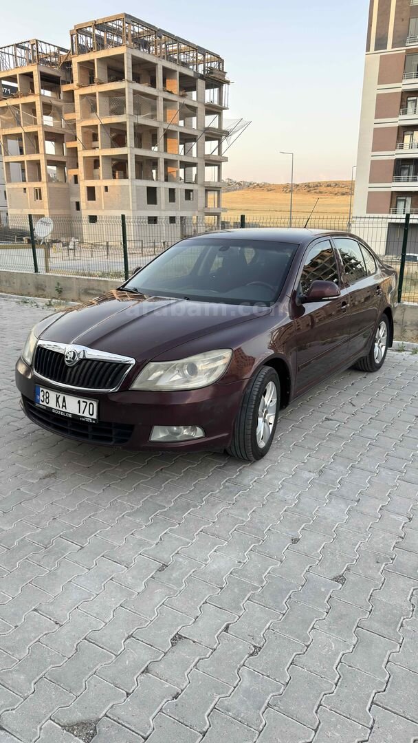 Sahibinden Skoda Octavia 1.6 TDI Ambiente 2011 Model Kayseri 310.000 km Bordo 4