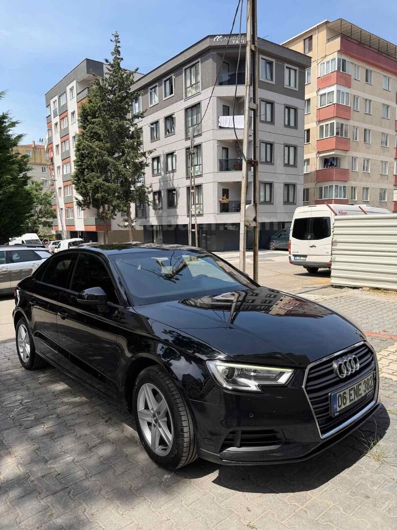 Sahibinden Audi A3 Sedan 1.0 TFSI Dynamic 2018 Model İstanbul 106.500 km Siyah 3