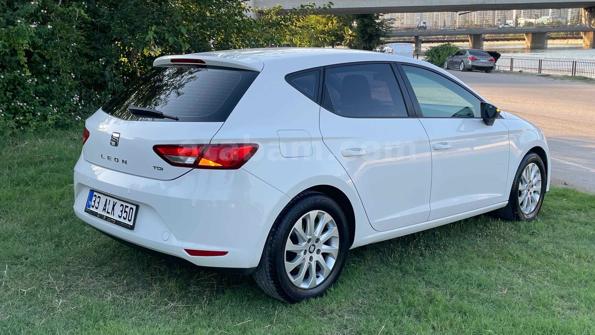 Sahibinden Seat Leon 1.6 TDI Style 2015 Model Adana 257.000 km Beyaz 5
