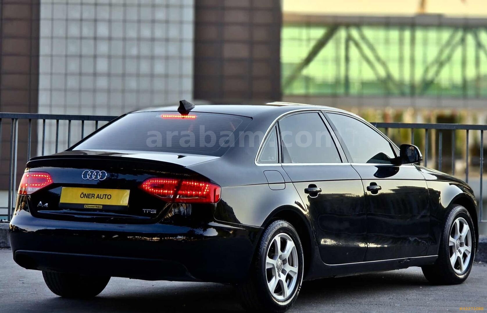 Galeriden Audi A4 Sedan 1.8 TFSI 2012 Model İstanbul 292.000 km Siyah 6