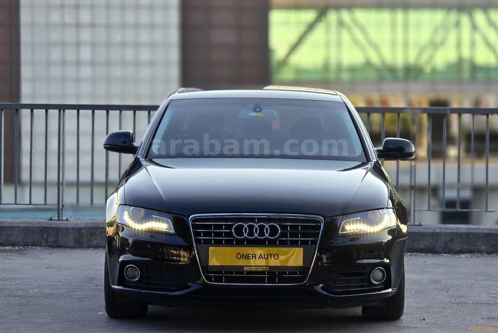 Galeriden Audi A4 Sedan 1.8 TFSI 2012 Model İstanbul 292.000 km Siyah 2