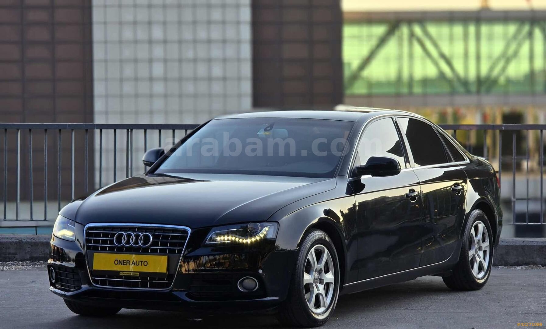 Galeriden Audi A4 Sedan 1.8 TFSI 2012 Model İstanbul 292.000 km Siyah 3