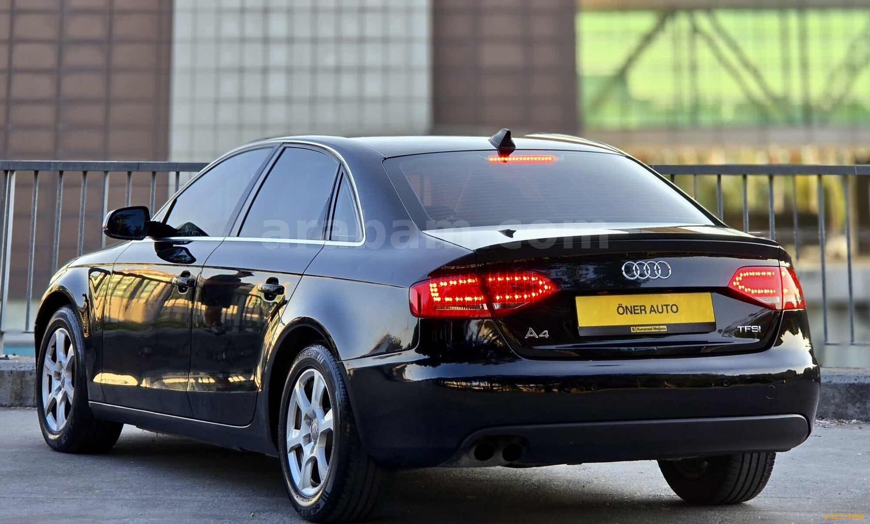 Galeriden Audi A4 Sedan 1.8 TFSI 2012 Model İstanbul 292.000 km Siyah 4