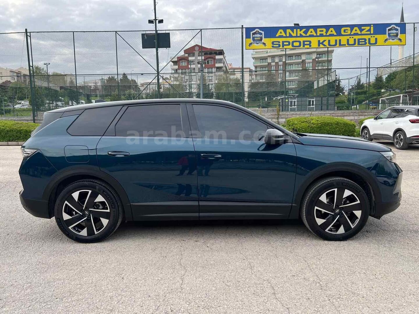 Sahibinden Opel Grandland 1.2 T Hybrid GS 2025 Model Ankara 13.500 km Mavi 7