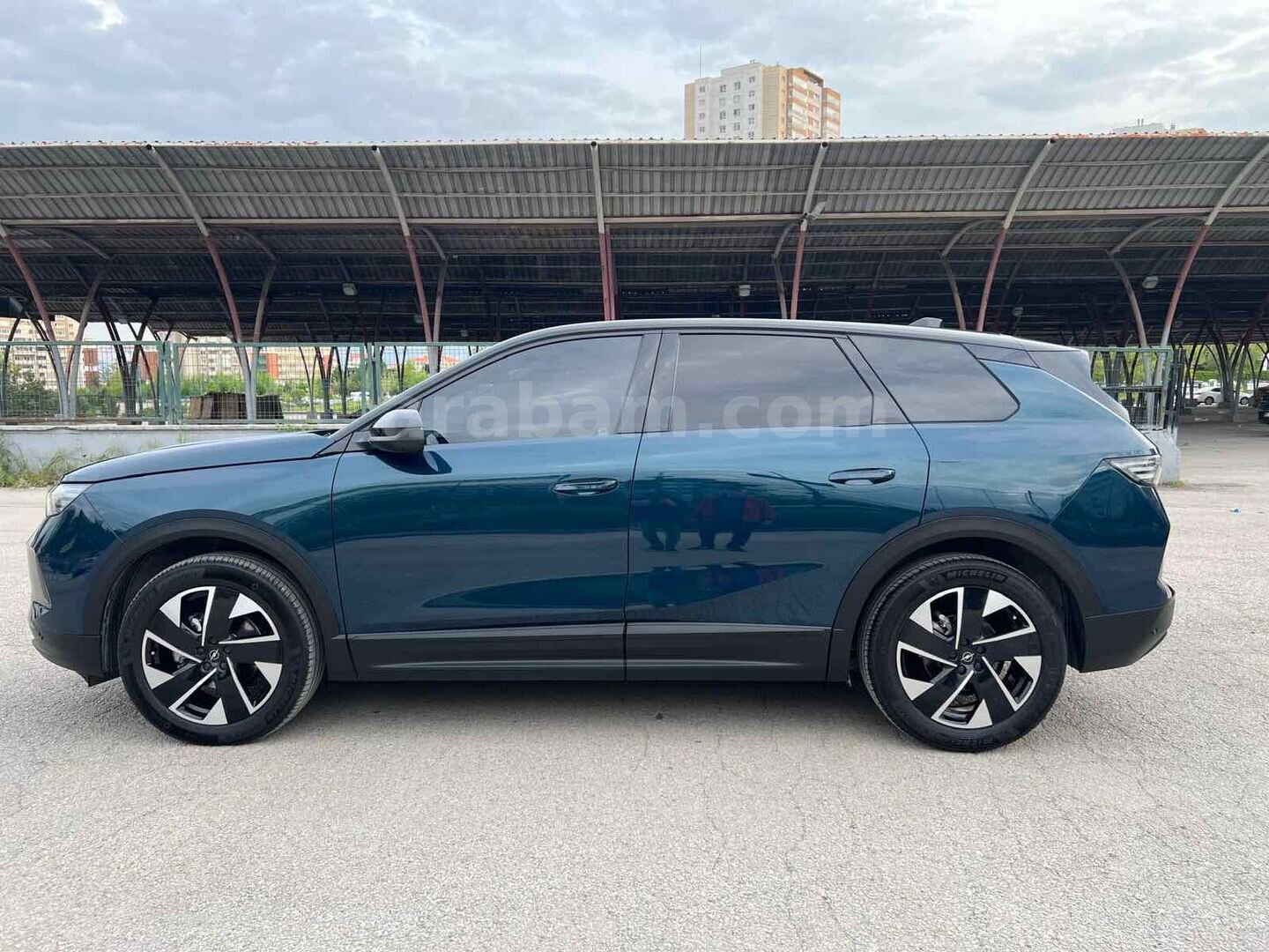 Sahibinden Opel Grandland 1.2 T Hybrid GS 2025 Model Ankara 13.500 km Mavi 3