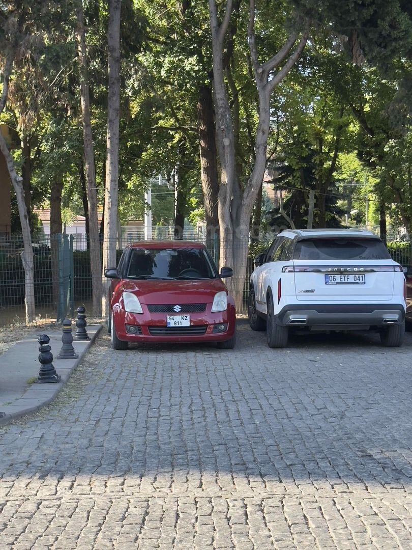 Sahibinden Suzuki Swift 1.3 MT 2008 Model Sakarya 314.000 km Kırmızı 5