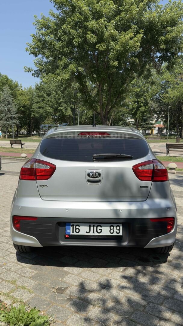 Sahibinden Kia Rio 1.4 CRDi Concept 2016 Model Bursa 116.548 km Gri (Gümüş) 7