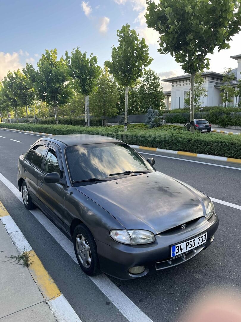 Sahibinden Hyundai Accent 1.5 GLS 1999 Model İstanbul 313.000 km Füme 2