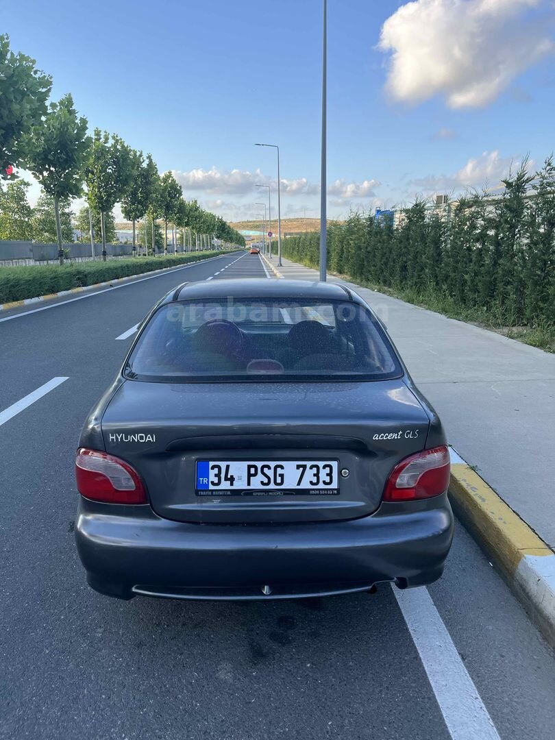 Sahibinden Hyundai Accent 1.5 GLS 1999 Model İstanbul 313.000 km Füme 4