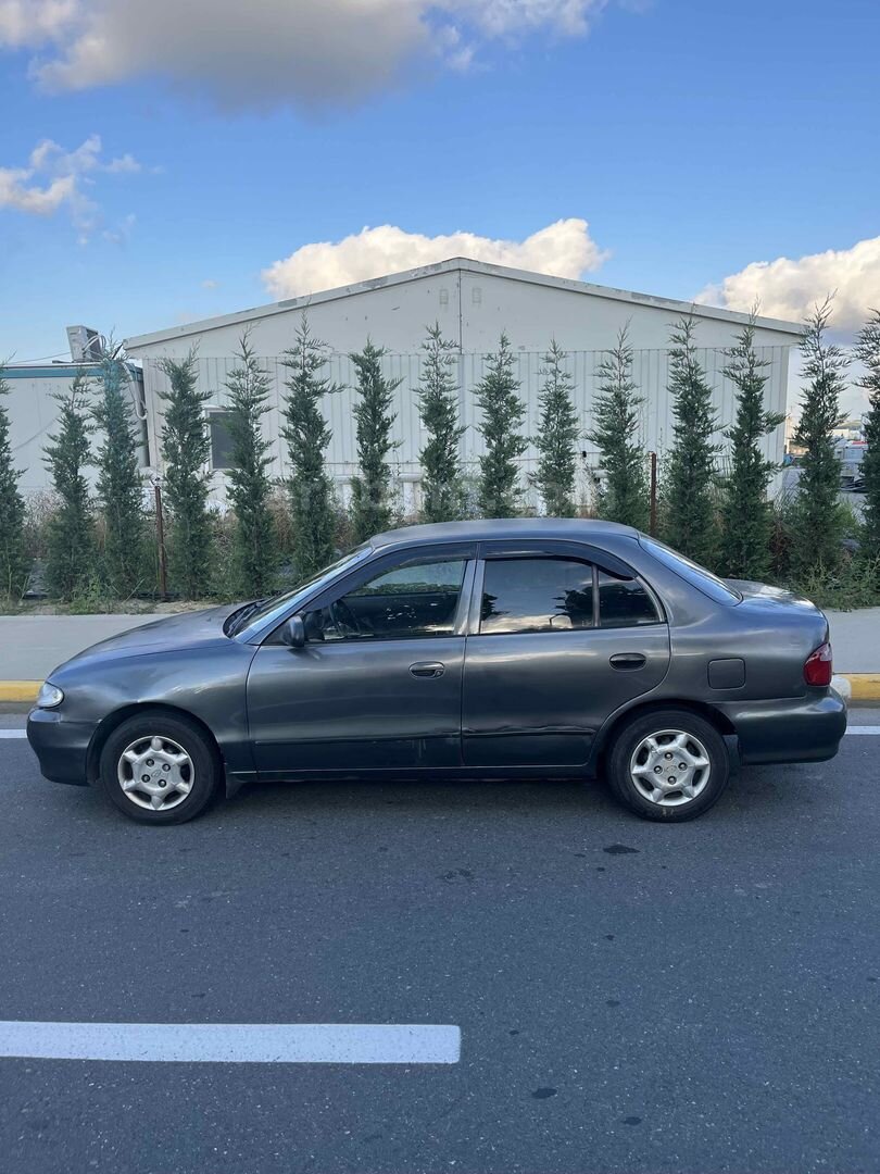 Sahibinden Hyundai Accent 1.5 GLS 1999 Model İstanbul 313.000 km Füme 6