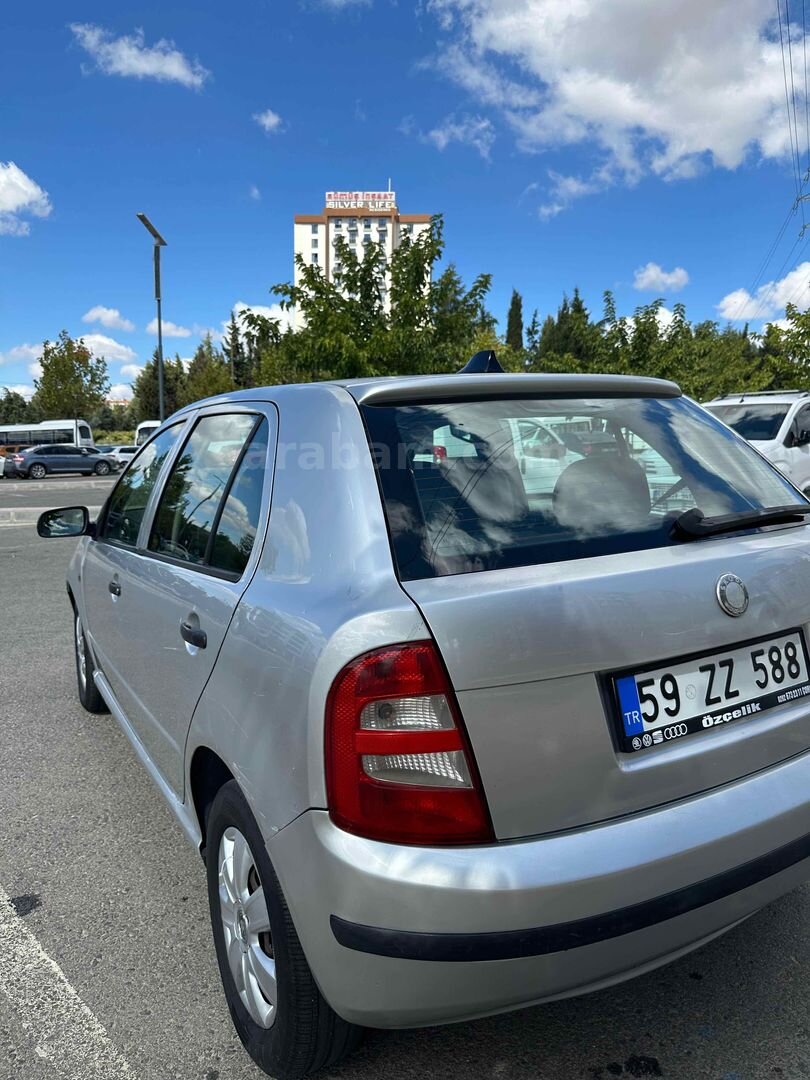 Sahibinden Skoda Fabia 1.2 Classic 2004 Model Manisa 380.000 km Gri (Gümüş) 4