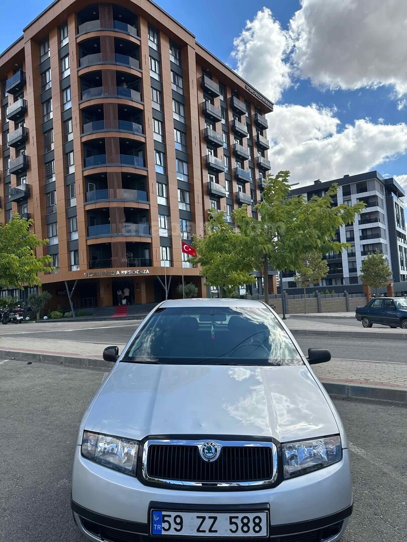 Sahibinden Skoda Fabia 1.2 Classic 2004 Model Manisa 380.000 km Gri (Gümüş) 2