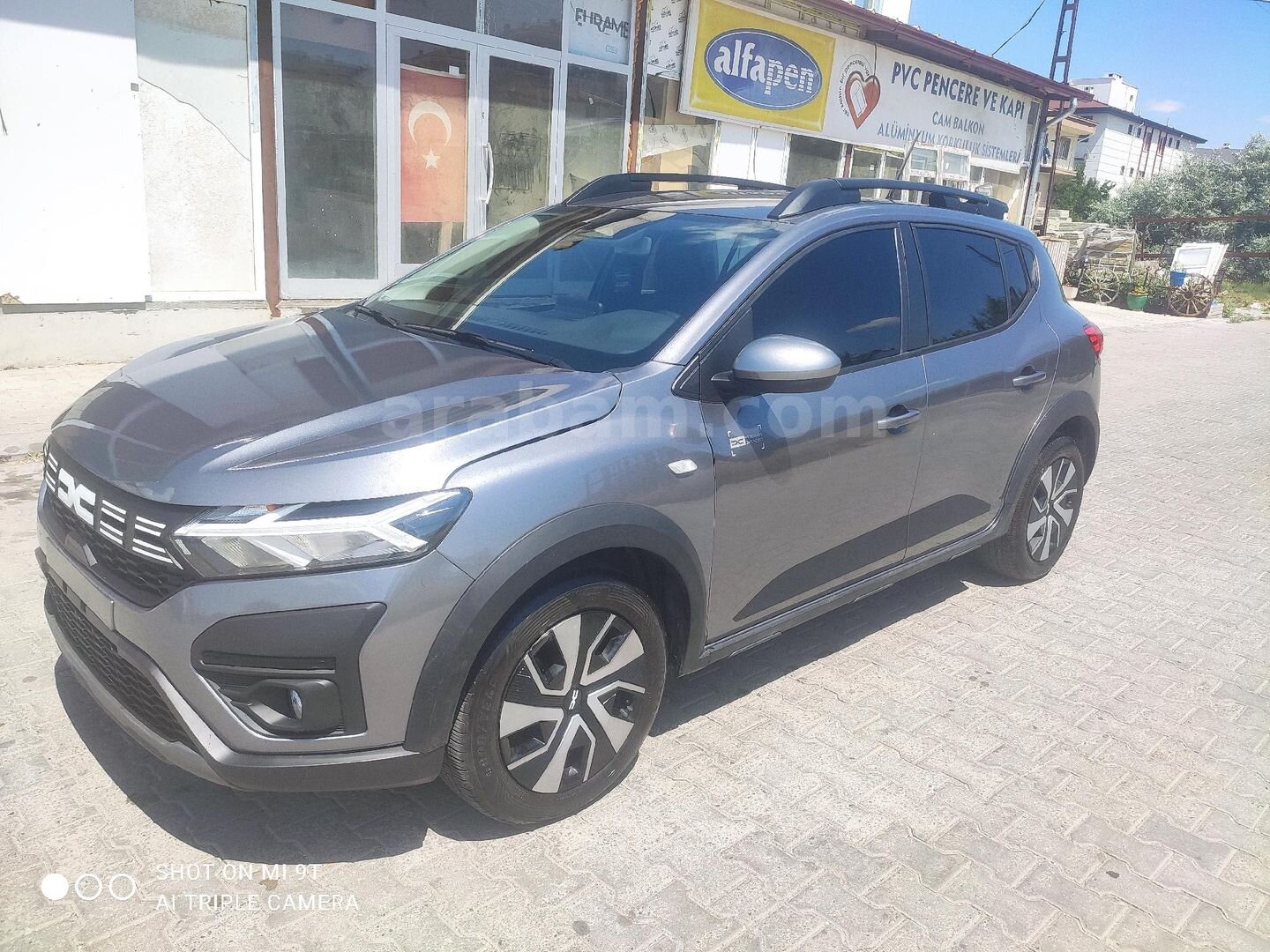 Sahibinden Dacia Sandero 1.0 TCe Extreme 2025 Model Nevşehir 24.000 km Gri (metalik) 1