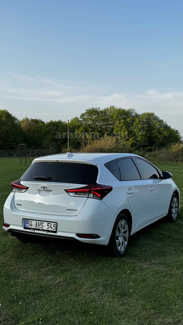 Sahibinden Toyota Auris 1.33 Life 2015 Model Sakarya 43.000 km Beyaz 5