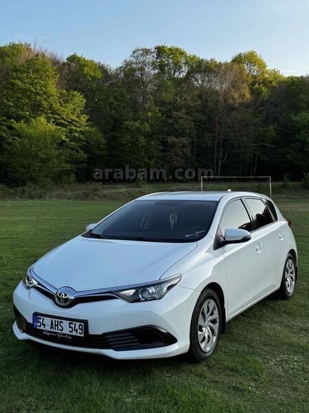 Sahibinden Toyota Auris 1.33 Life 2015 Model Sakarya 43.000 km Beyaz