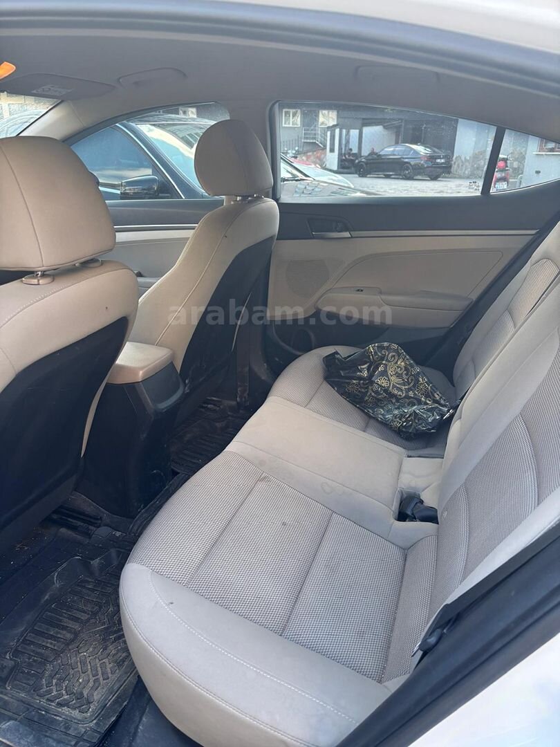 Galeriden Hyundai Elantra 1.6 CRDi Elite 2018 Model Samsun 272.000 km Beyaz 5