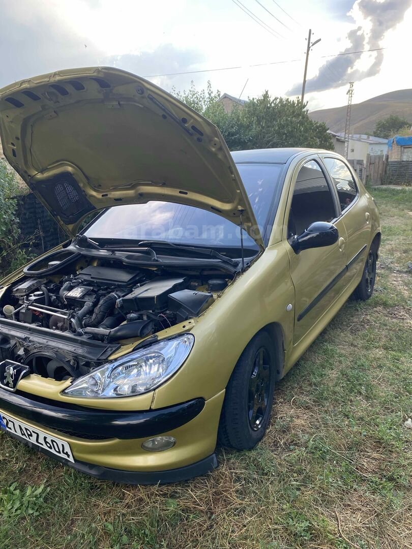 Sahibinden Peugeot 206 1.4 HDi X-line 2004 Model Erzurum 375.000 km Sarı 1