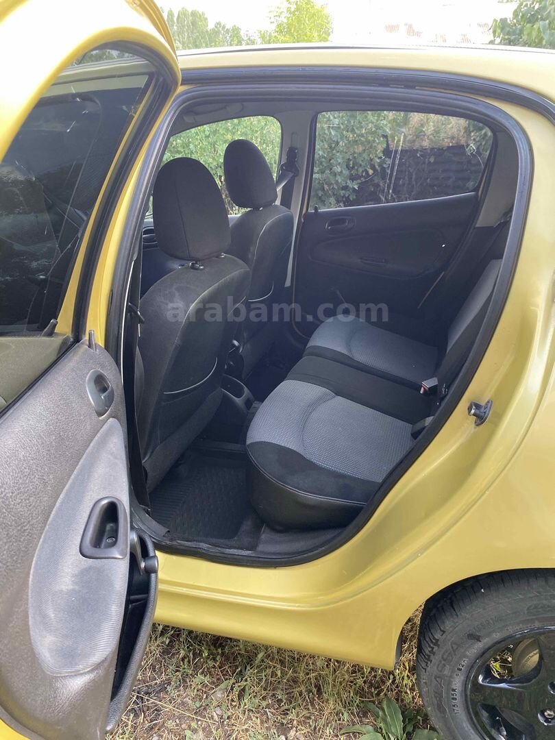 Sahibinden Peugeot 206 1.4 HDi X-line 2004 Model Erzurum 375.000 km Sarı 4