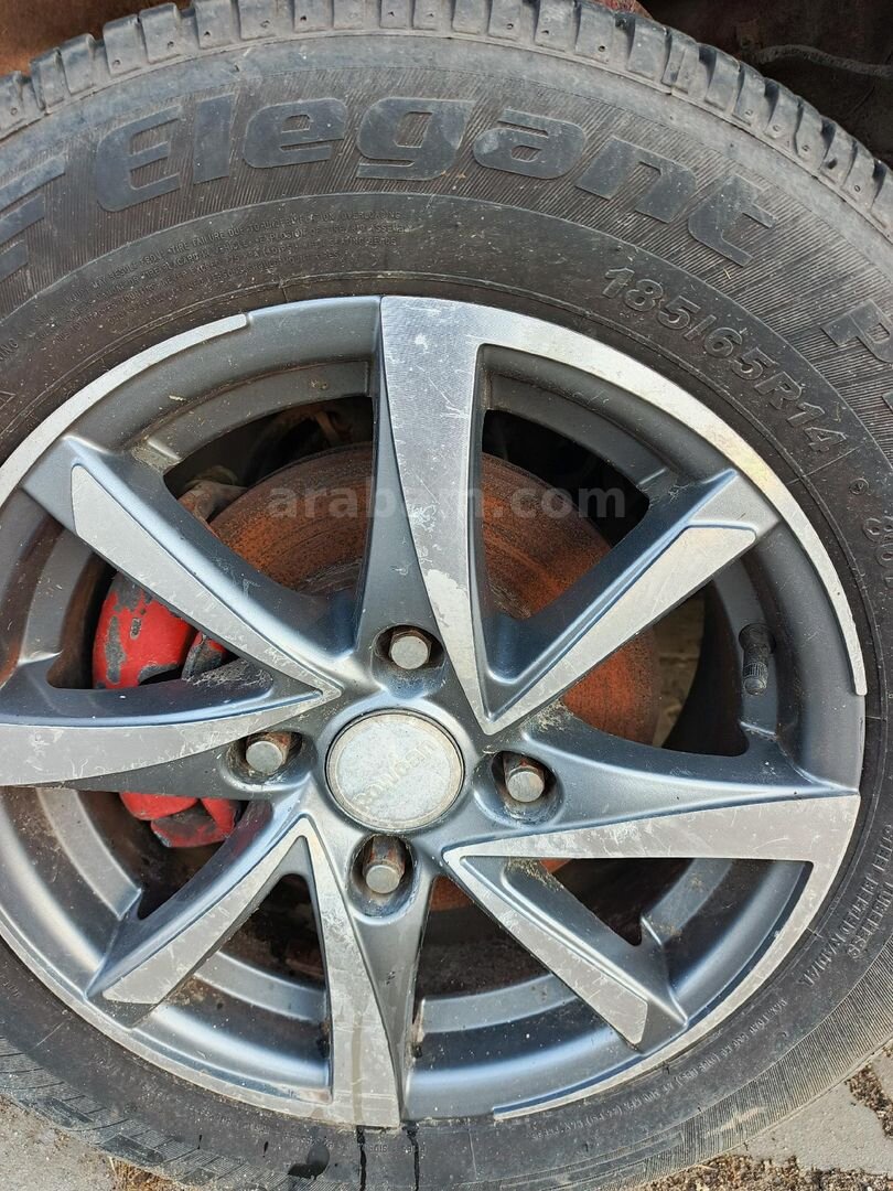 Sahibinden Mitsubishi Carisma 1.8 GDI Elegance 2000 Model Tekirdağ 320.000 km Kırmızı 5