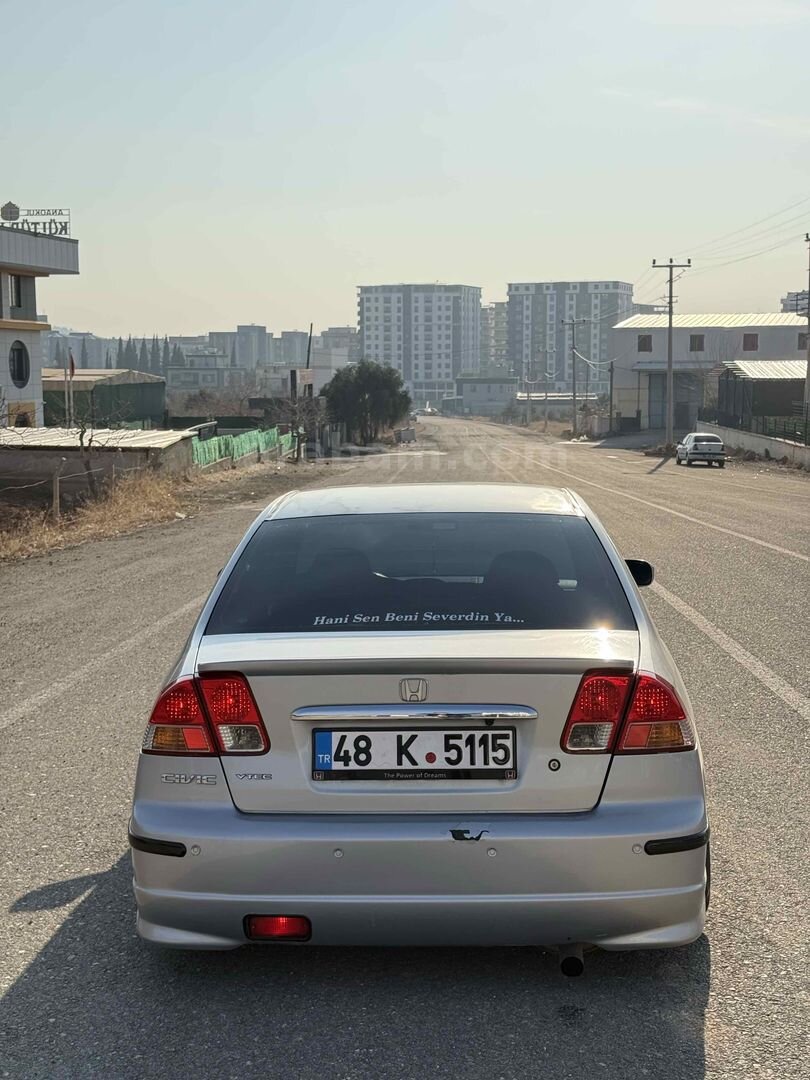 Sahibinden Honda Civic 1.6i VTEC ES 2005 Model Şanlıurfa 340.000 km Gri 5