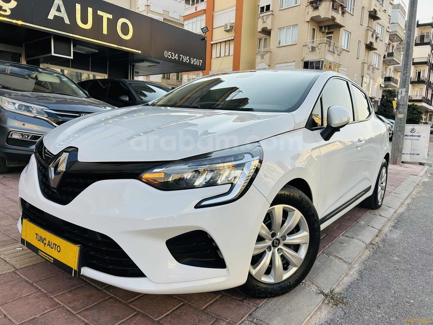Galeriden Renault Clio 1.0 TCe Joy 2021 Model Antalya 166.000 km Beyaz 3
