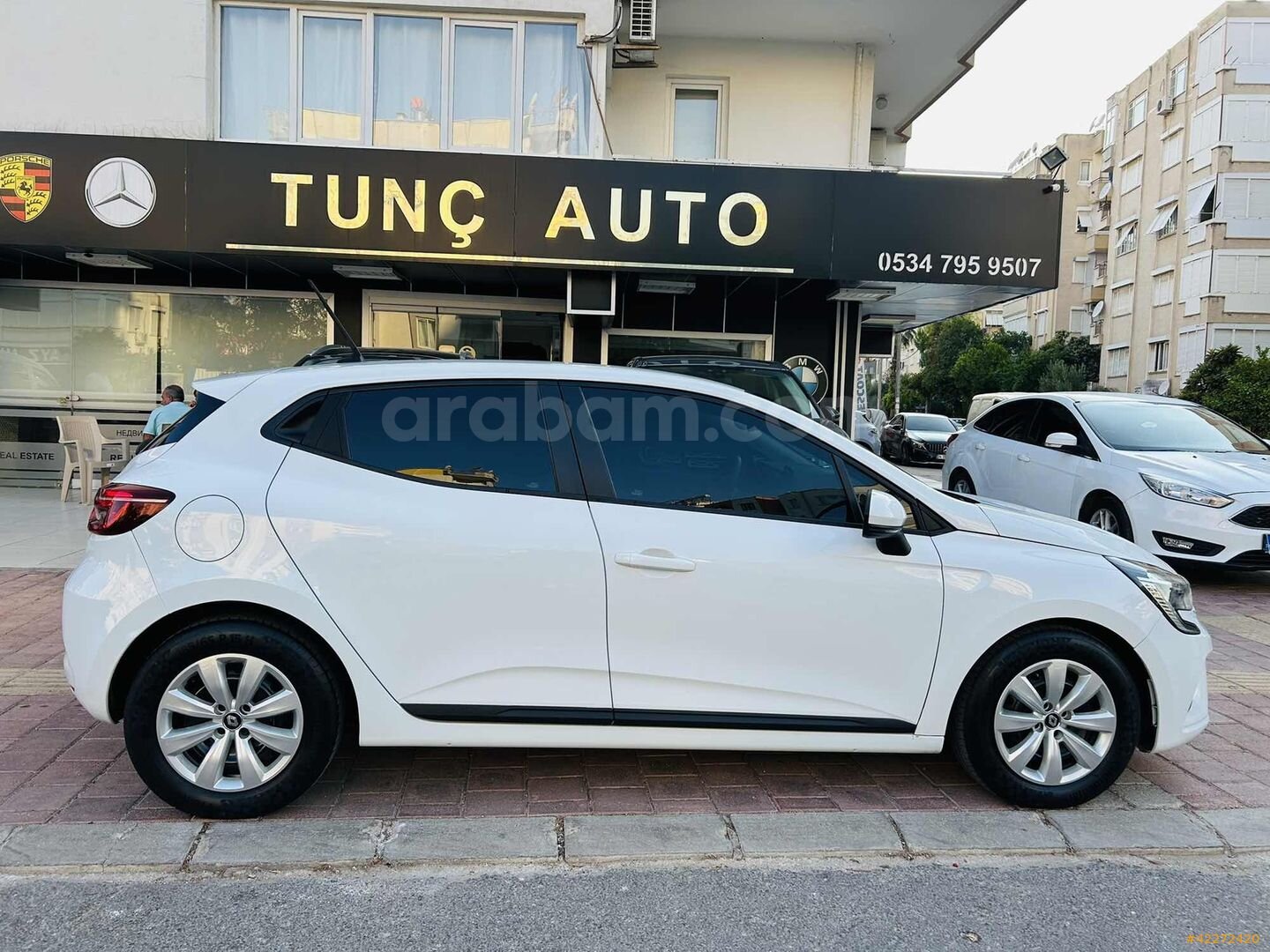 Galeriden Renault Clio 1.0 TCe Joy 2021 Model Antalya 166.000 km Beyaz 2