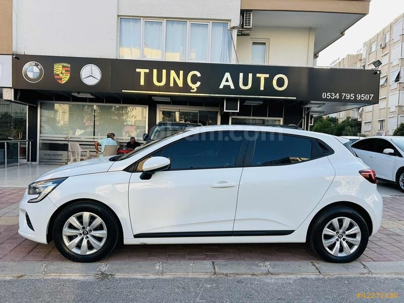 Galeriden Renault Clio 1.0 TCe Joy 2021 Model Antalya 166.000 km Beyaz