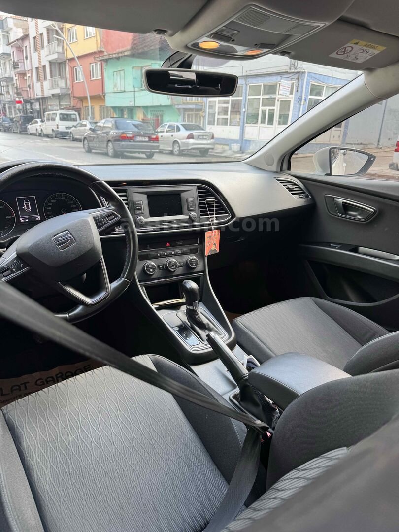 Sahibinden Seat Leon 1.6 TDI Style 2016 Model Uşak 174.000 km Beyaz 4