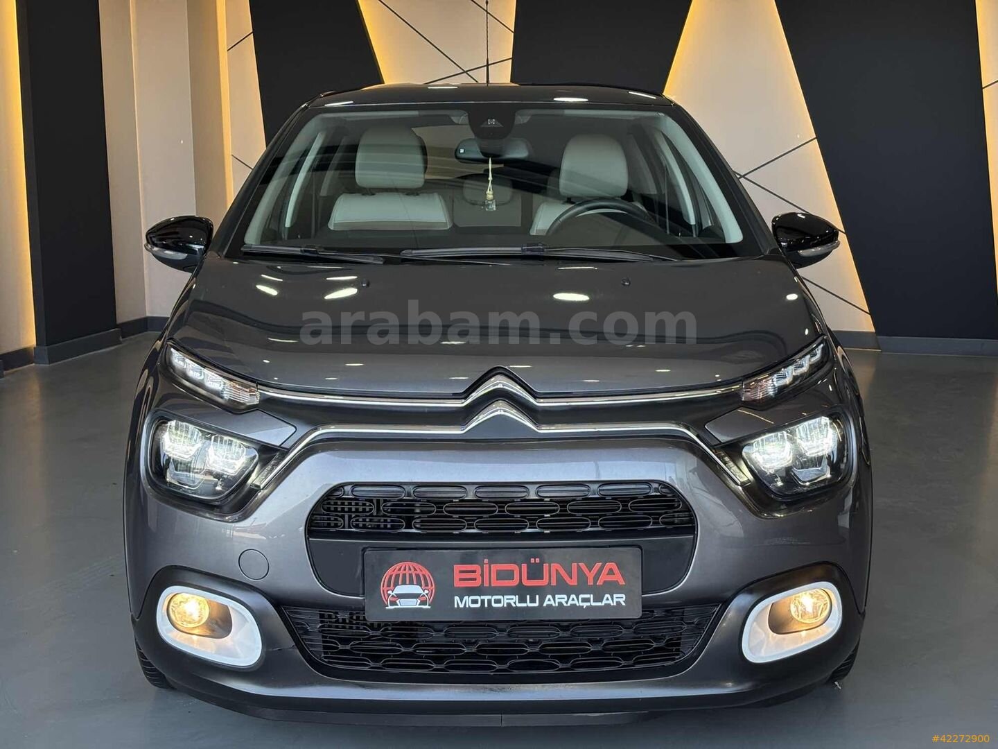 Galeriden Citroen C3 1.2 PureTech Shine 2024 Model İstanbul 27.000 km Gri 2